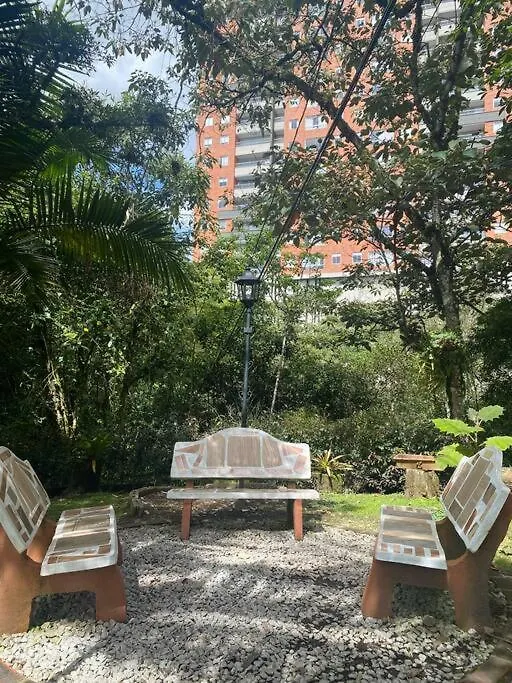 Apto en zona campestre en San Antonio de Pereira Apartamento Colombia